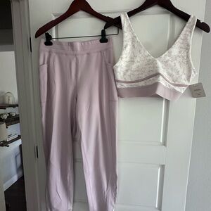 NWT- Fabletics Set: Lilac jogger SMALL, everyday sports bra matching MEDIUM